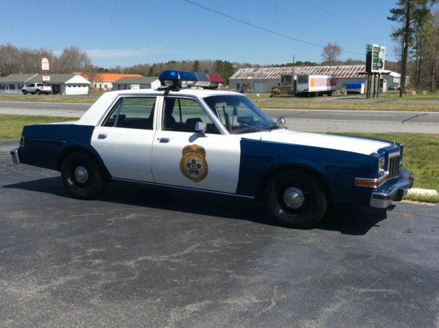 1989 dodge diplomat police car