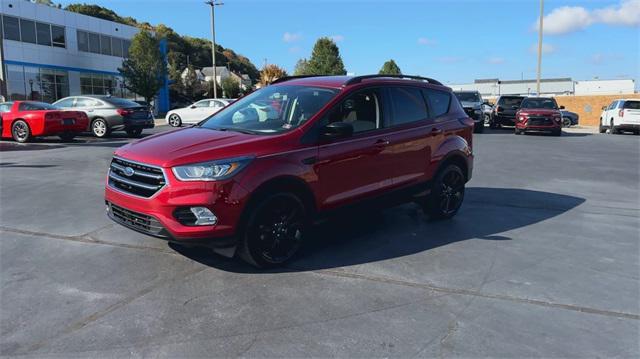 2019 ford escape se