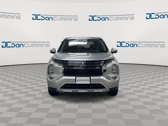 2023 mitsubishi outlander se