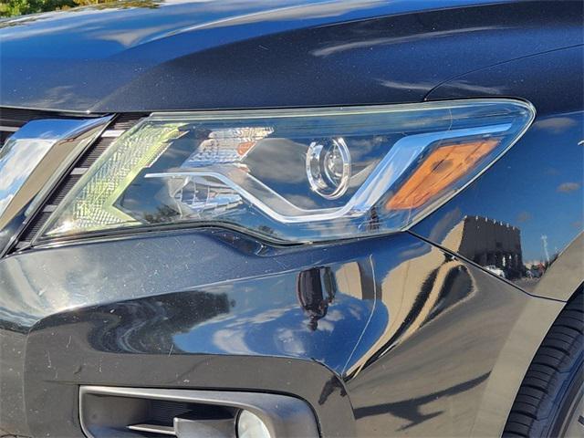 2019 nissan pathfinder sl