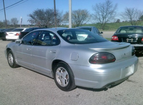 2001 pontiac grand prix gt in illinois