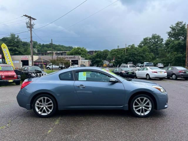 2010 nissan altima 3.5 sr