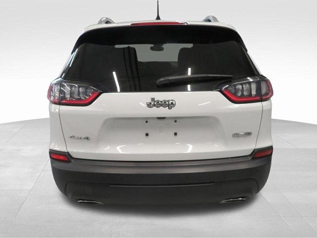 2021 jeep cherokee latitude lux