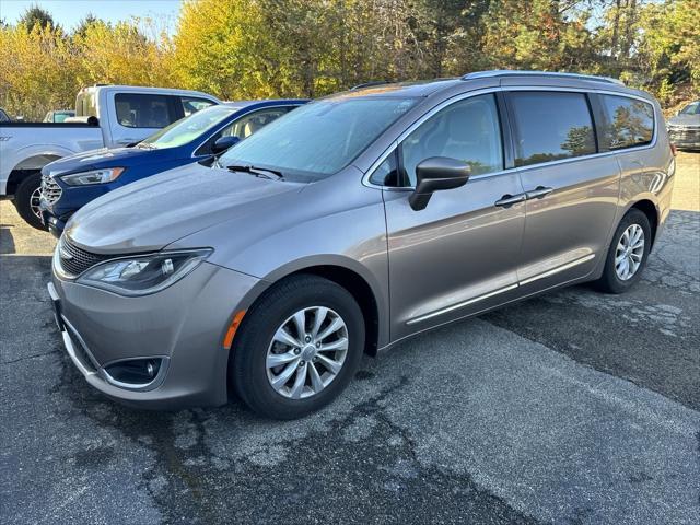 2018 chrysler pacifica touring-l