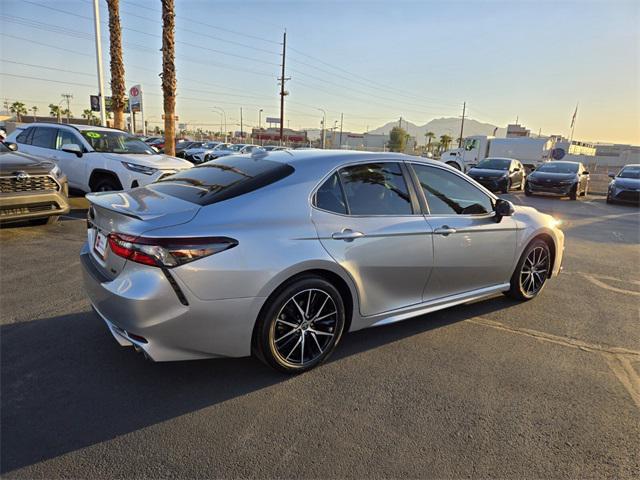 2023 toyota camry se