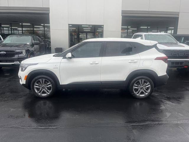 2023 kia seltos lx