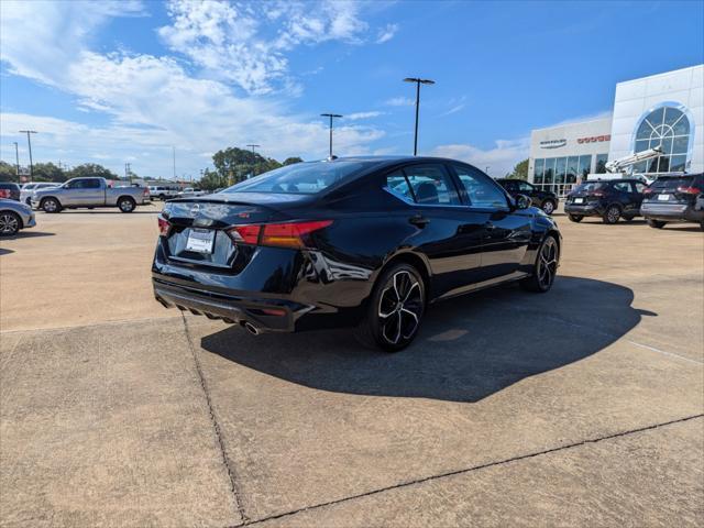 2023 nissan altima sr fwd