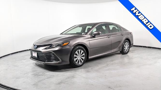 used 2022 toyota camry hybrid le