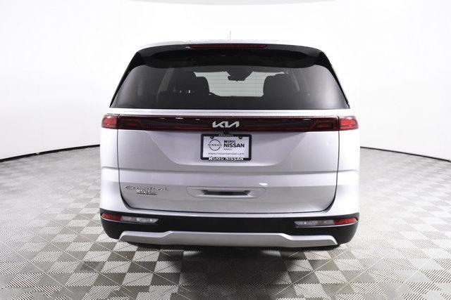 2022 kia carnival lx