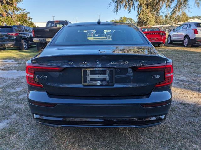 2024 volvo s60 b5 core dark theme
