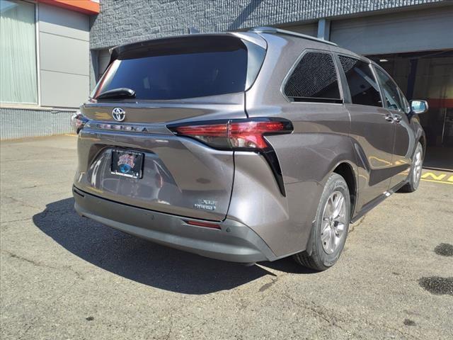 2021 toyota sienna xle