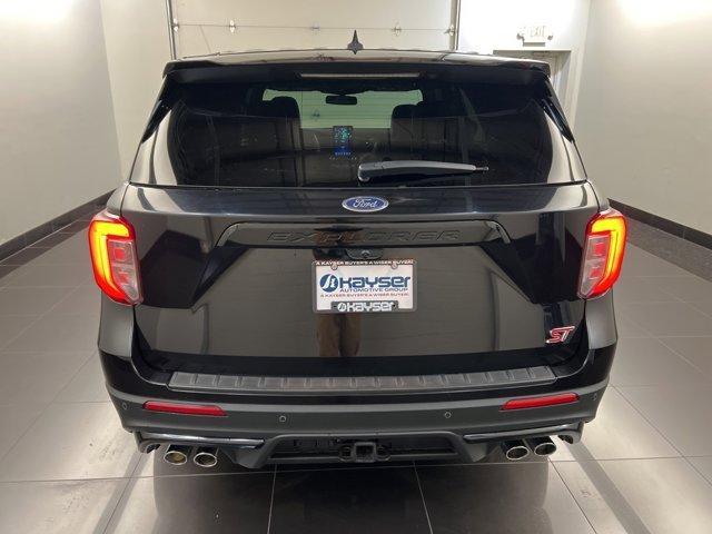 2022 ford explorer st