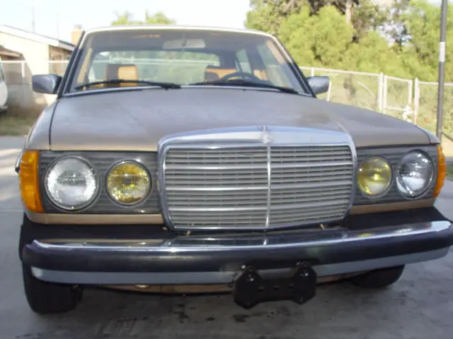 low mileage 1985 mercedes-benz 300-series 300d turbo