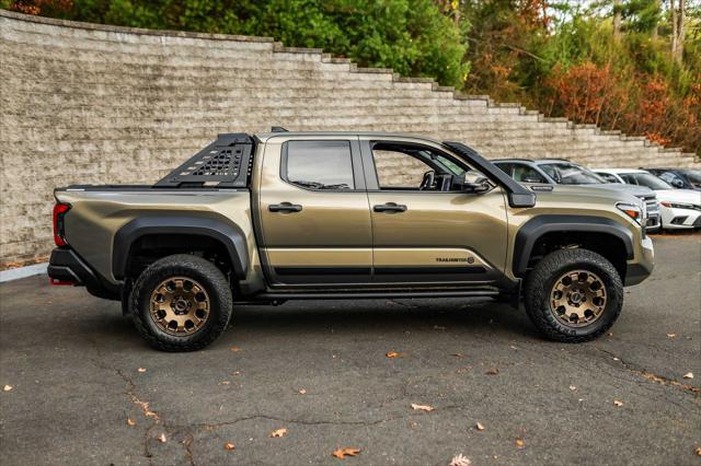 2024 toyota tacoma hybrid trailhunter