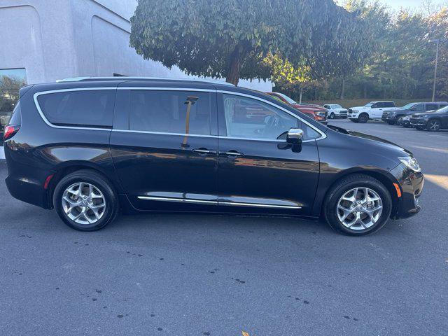 2017 chrysler pacifica limited