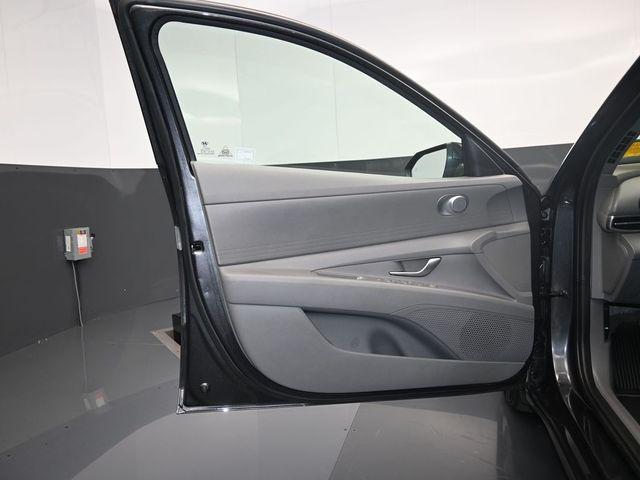 2022 hyundai elantra se