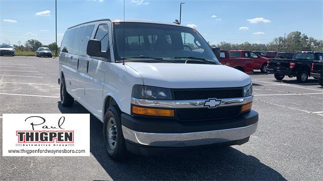 2017 chevrolet express 3500 lt