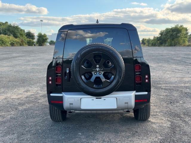 2024 land rover defender p300 s