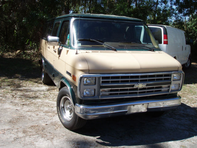 1991 chevrolet van garaged