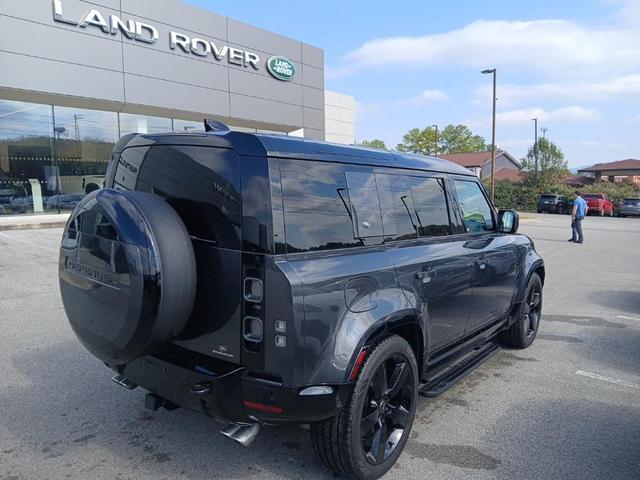 2024 land rover defender p525 v8