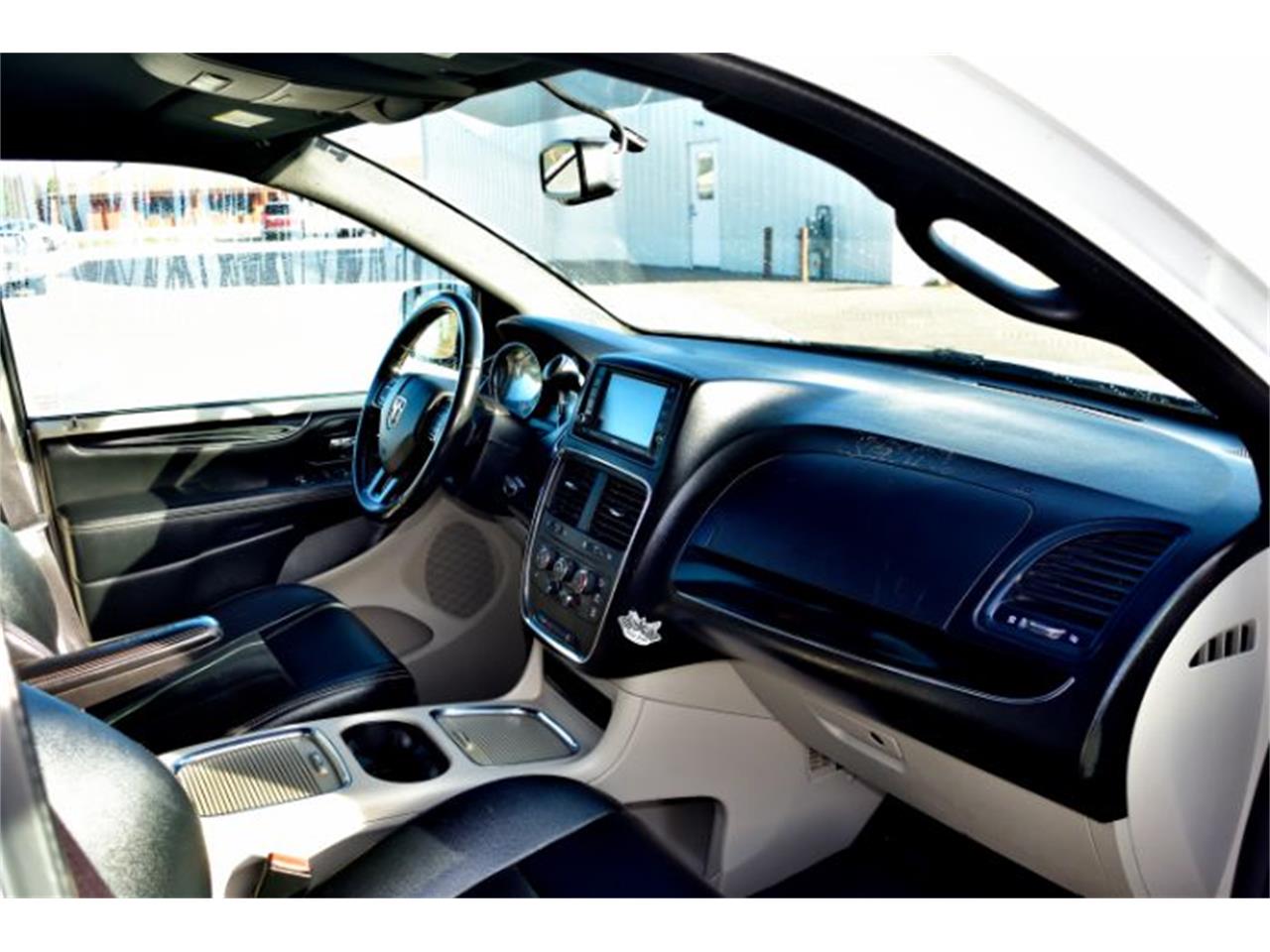 2017 dodge grand caravan