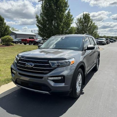 2023 ford explorer xlt