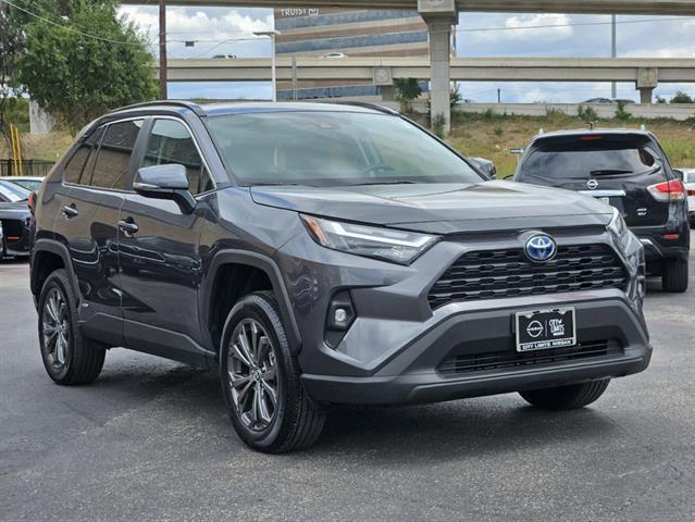 2022 toyota rav4 hybrid xle premium