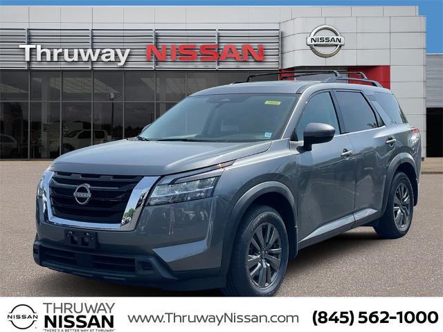 2022 nissan pathfinder sv
