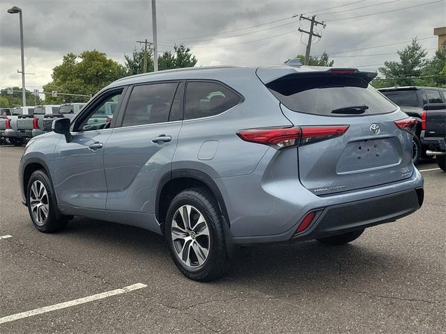 2023 toyota highlander xle