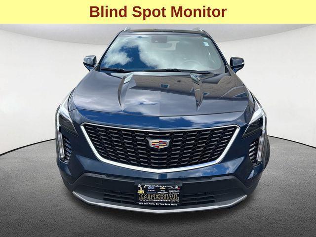 2022 cadillac xt4 premium luxury