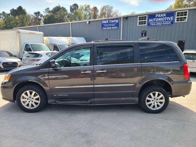 2015 chrysler town & country touring