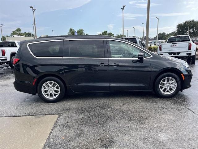 2022 chrysler pacifica touring-l