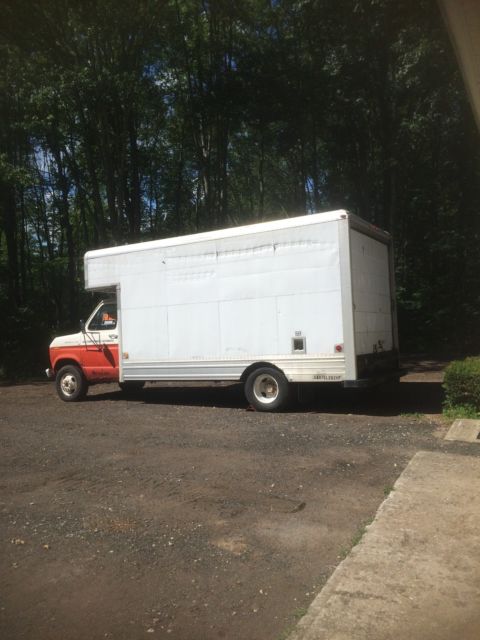 1987 ford truck e-350 u haul uhaul with 14 foot box w/3 ft granny, and ramp
