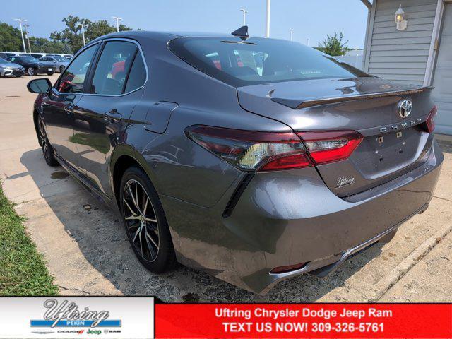 2021 toyota camry se