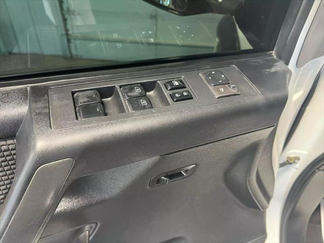 2012 nissan titan sv
