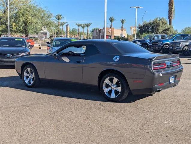 2018 dodge challenger sxt