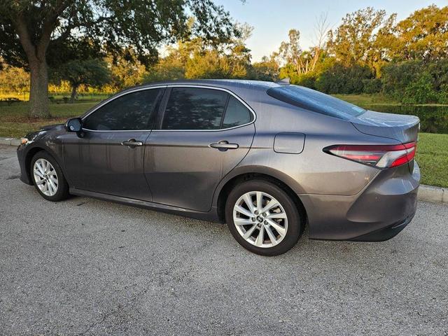 2023 toyota camry le