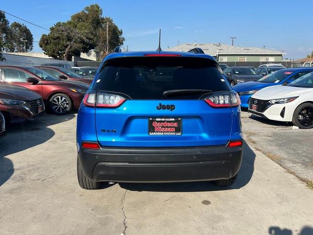 2023 jeep cherokee altitude lux