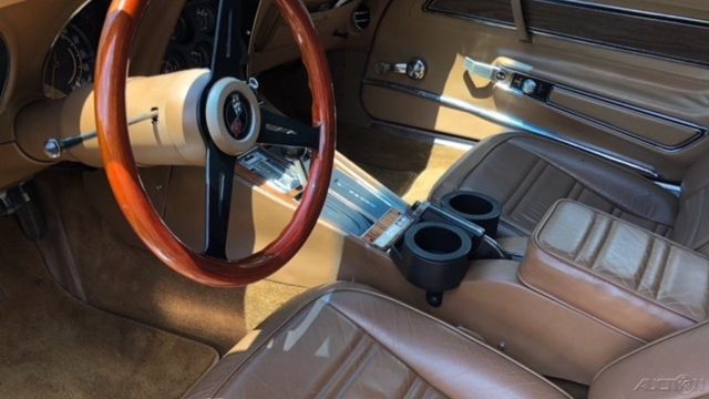 1972 chevrolet corvette automatic rwd convertible with hardtop, recently painted