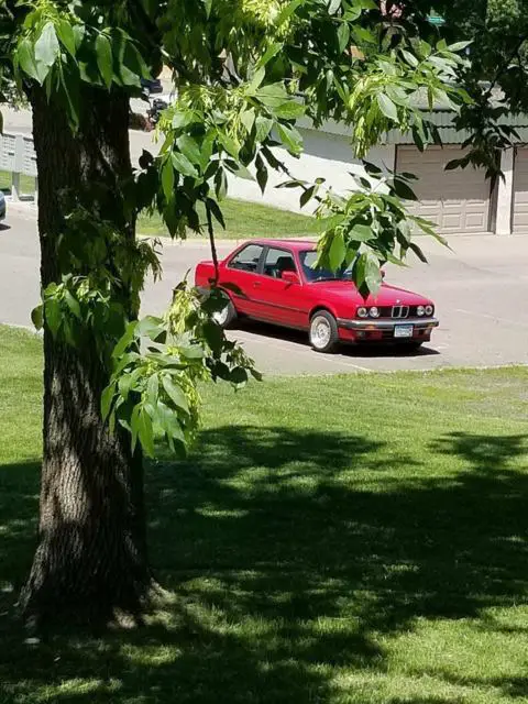 bmw e30 325is 1988, ac,sunroof 124k miles great condition