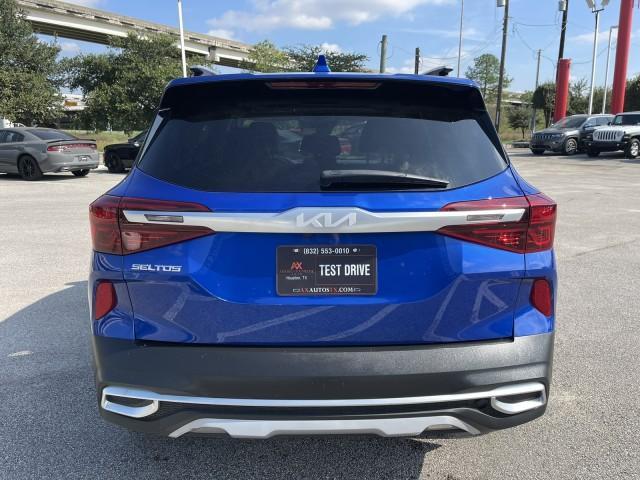 2022 kia seltos sx