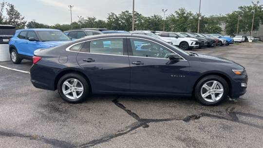 2025 Chevrolet Malibu ls 1ls