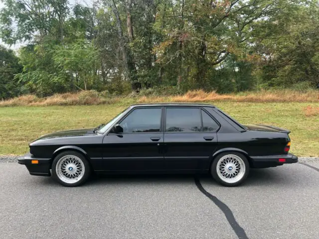 1988 bmw m5 sedan - low miles - rust free