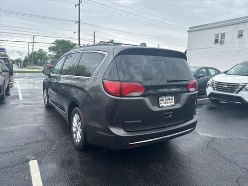 2017 chrysler pacifica touring-l in cleveland, ohio