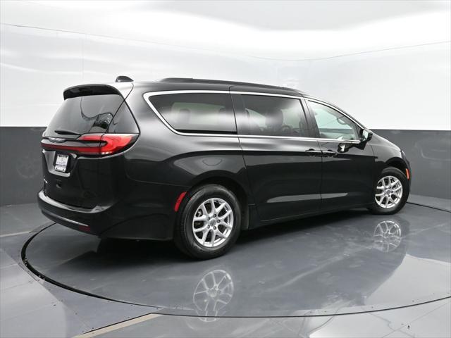 2022 chrysler pacifica touring l