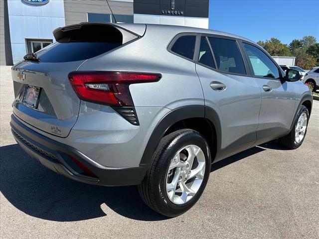 2024 chevrolet trax ls