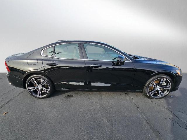 2022 volvo s60 recharge plug-in hybrid t8 inscription