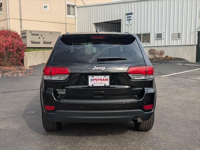 2022 jeep grand cherokee laredo