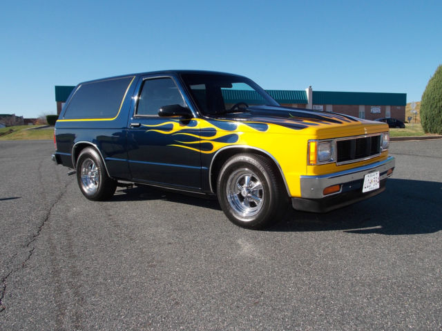 custom 1987 gmc jimmy, blazer, s-10,no rust, v-6, auto, a/c, ex. co (see video)