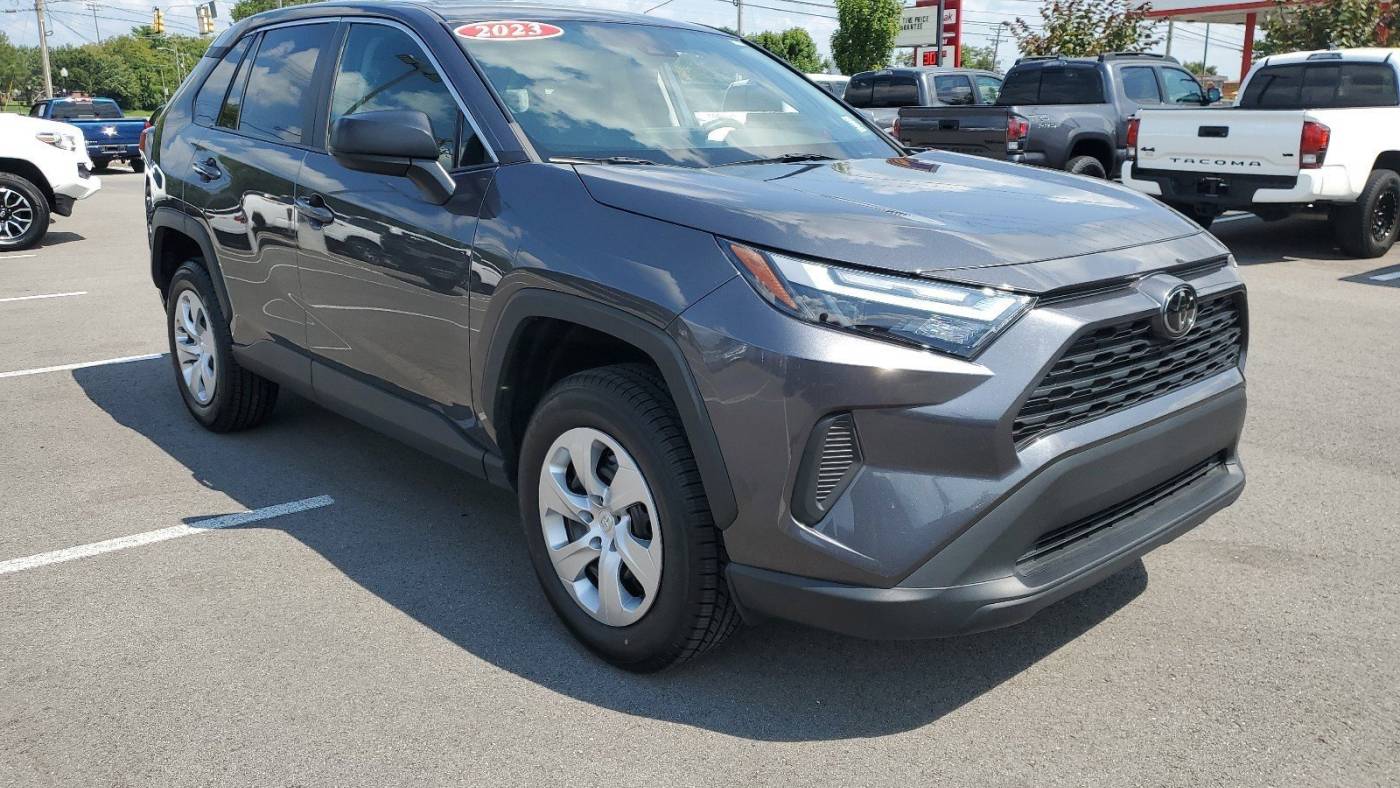 2023 toyota rav4 le